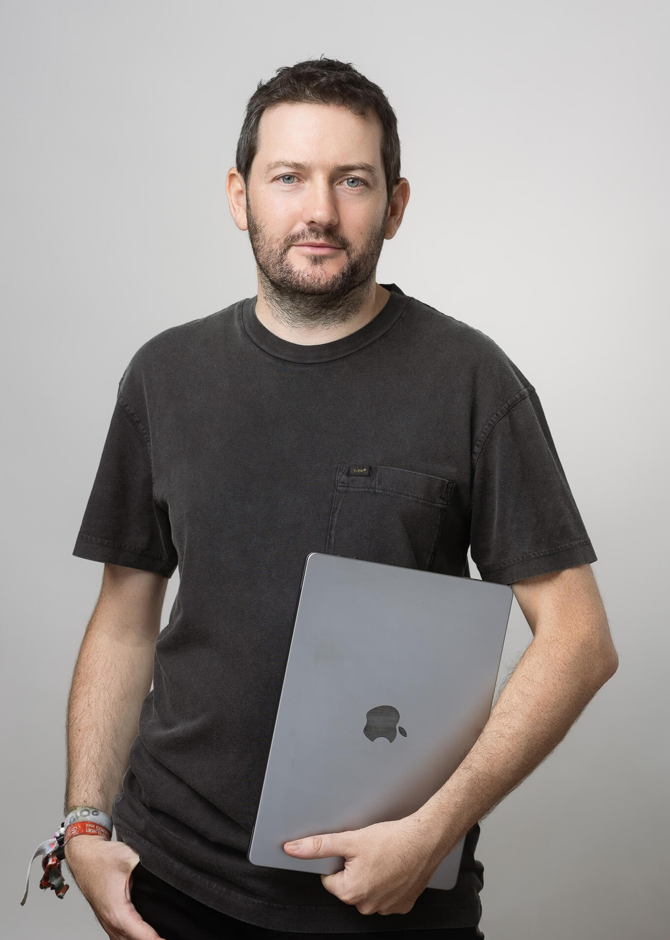 James – App-Entwickler und UI/UX-Designer aus Berlin für Flutter, Kotlin Multiplatform, native iOS & Android, KI & Hardware Integration